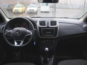 Седан Renault Logan 2018 года, 1230000 рублей, Железногорск
