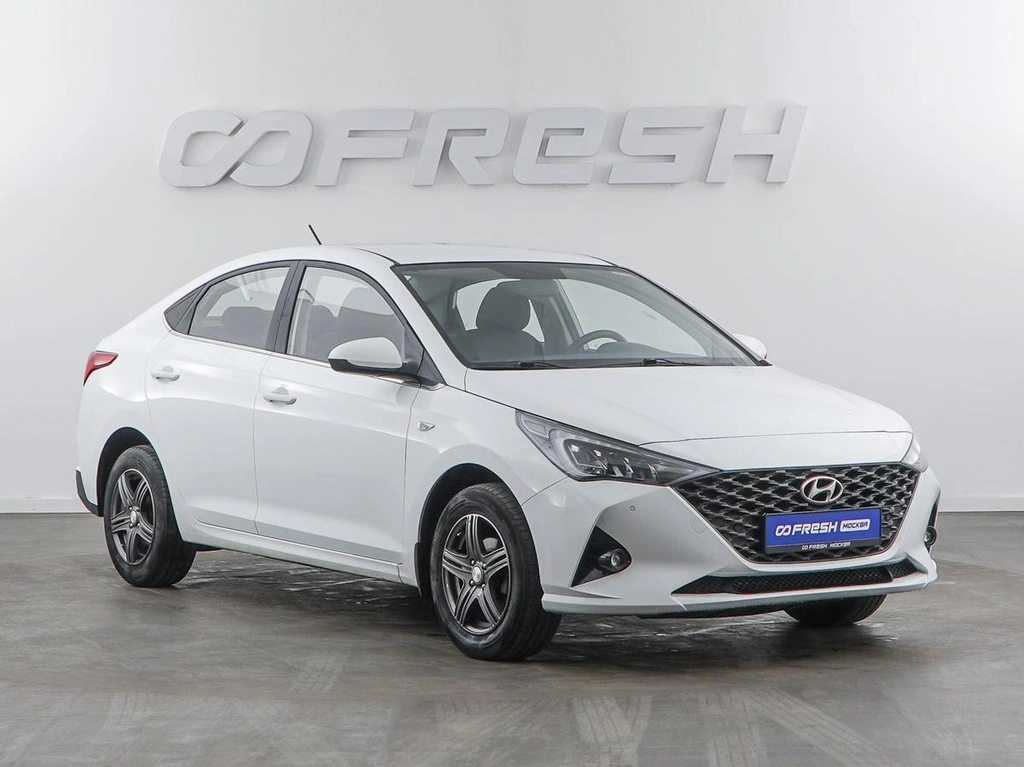 Седан Hyundai Solaris 2020 года, 1477077 рублей, Москва
