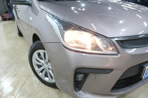 Седан Kia Rio 2019 года, 1379000 рублей, Новокузнецк