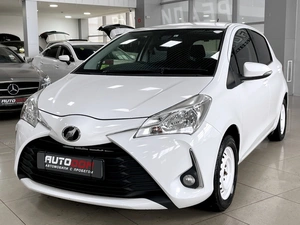 Хетчбэк Toyota Vitz 2017 года, 997000 рублей, Солонцы