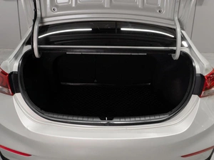 Седан Hyundai Solaris 2018 года, 1359000 рублей, Тюмень