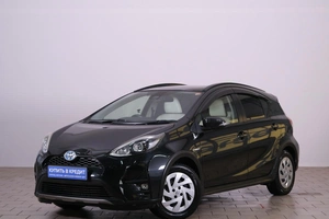 Хетчбэк Toyota Aqua 2018 года, 1459000 рублей, Омск