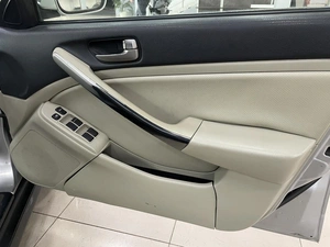 Седан Nissan Skyline 2001 года, 537000 рублей, Солонцы
