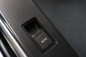 Седан Toyota Camry 2016 года, 2099000 рублей, Челябинск