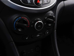 Седан Hyundai Solaris 2011 года, 650000 рублей, Волгоград