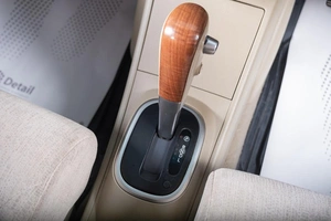 Седан Nissan Tiida Latio 2004 года, 459000 рублей, Томск