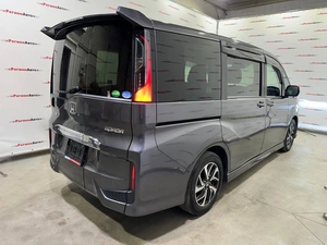 Минивэн Honda Stepwgn Spada 2021 года, 2300000 рублей, Красноярск