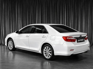 Седан Toyota Camry 2013 года, 1289000 рублей, Тюмень