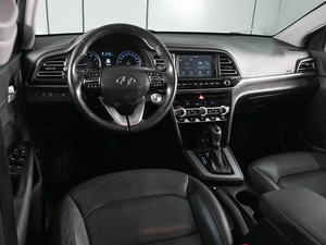 Седан Hyundai Elantra 2019 года, 1859000 рублей, Аксай
