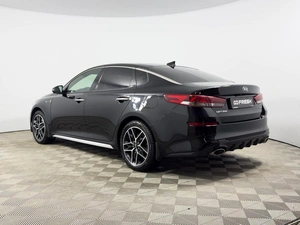 Седан Kia Optima 2019 года, 2035100 рублей, Казань