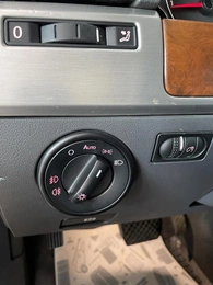 Внедорожник Volkswagen Touareg 2008 года, 1287000 рублей, Солонцы