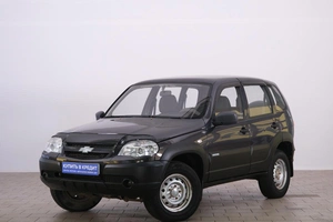 Внедорожник Chevrolet Niva 2013 года, 619000 рублей, Омск