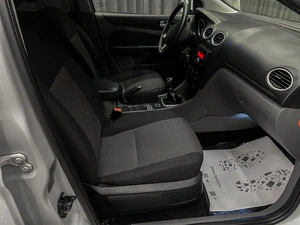Хетчбэк Ford Focus 2011 года, 670000 рублей, Красноярск