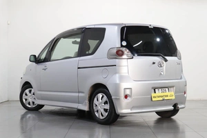 Минивэн Toyota Porte 2007 года, 549000 рублей, Челябинск