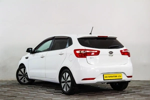 Хетчбэк Kia Rio 2013 года, 999000 рублей, Сургут