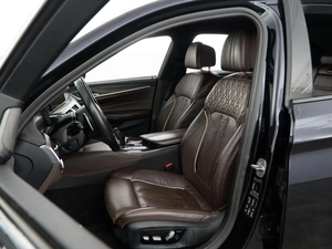 Седан BMW 5 серия 2019 года, 3883055 рублей, Москва