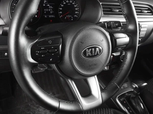 Седан Kia Rio 2017 года, 1350000 рублей, Ростов-на-Дону