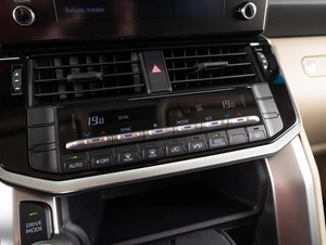 Внедорожник Toyota Land Cruiser 2022 года, 14319000 рублей, Тюмень