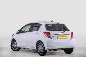 Хетчбэк Toyota Vitz 2013 года, 739000 рублей, Томск