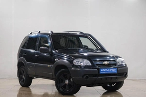 Внедорожник Chevrolet Niva 2017 года, 829000 рублей, Новокузнецк