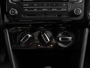 Седан Volkswagen Polo 2017 года, 1049000 рублей, Тюмень