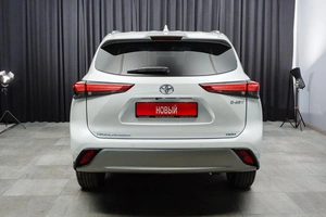 Внедорожник Toyota Highlander 2026 года, 5840000 рублей, Красноярск