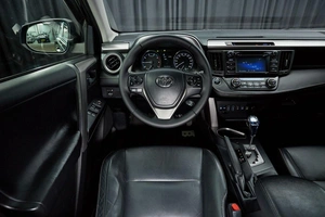 Внедорожник Toyota RAV4 2015 года, 1837000 рублей, Красноярск