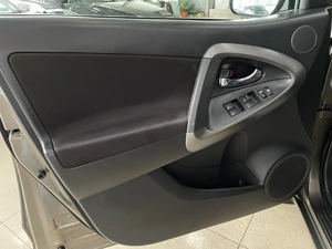 Внедорожник Toyota RAV4 2011 года, 1387000 рублей, Солонцы