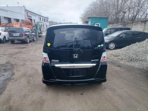 Минивэн Honda Freed 2013 года, 960000 рублей, Красноярск
