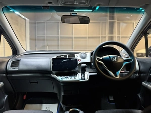 Минивэн Honda Stream 2010 года, 997000 рублей, Красноярск