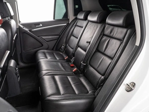 Внедорожник Volkswagen Tiguan 2012 года, 1259000 рублей, Тюмень