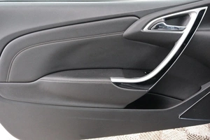 Хетчбэк Opel Astra GTC 2012 года, 899000 рублей, Красноярск