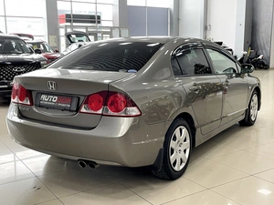 Седан Honda Civic 2006 года, 787000 рублей, Солонцы