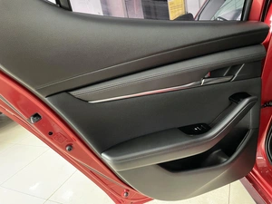 Хетчбэк Mazda 3 2019 года, 1987000 рублей, Солонцы