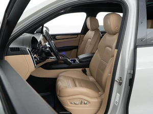 Внедорожник Porsche Cayenne GTS 2021 года, 12598999 рублей, Москва