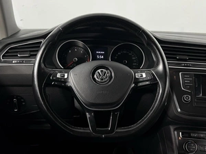 Внедорожник Volkswagen Tiguan 2017 года, 1799200 рублей, Казань