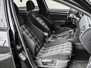 Универсал Volkswagen Golf 2018 года, 2199000 рублей, Кирилловка