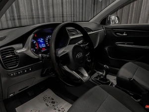 Седан Kia Rio 2020 года, 1150000 рублей, Красноярск