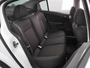 Седан Opel Astra 2013 года, 624000 рублей, Воронеж