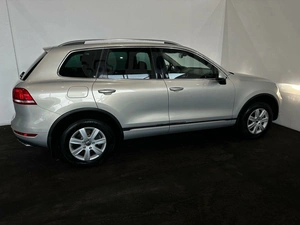 Внедорожник Volkswagen Touareg 2014 года, 2400000 рублей, Кемерово