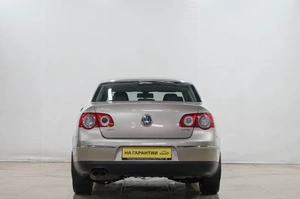 Седан Volkswagen Passat 2006 года, 849000 рублей, Новокузнецк