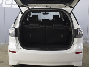 Минивэн Toyota Wish 2012 года, 1540000 рублей, Омск