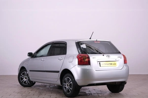 Хетчбэк Toyota Corolla 2002 года, 569000 рублей, Омск