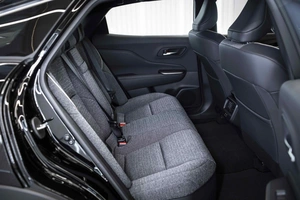 Седан Toyota Crown 2023 года, 6999999 рублей, Москва