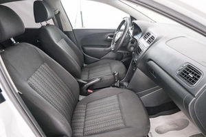 Седан Volkswagen Polo 2018 года, 869000 рублей, Красноярск