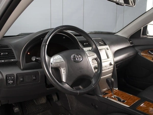 Седан Toyota Camry 2010 года, 1499000 рублей, Омск