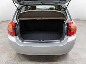 Хетчбэк Toyota Corolla 2002 года, 630000 рублей, Красноярск