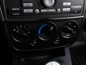 Хетчбэк Ford Fiesta 2007 года, 359000 рублей, Тюмень