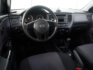 Хетчбэк Kia Rio 2009 года, 580000 рублей, Тверь