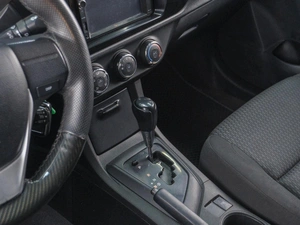 Седан Toyota Corolla 2013 года, 1129000 рублей, Сургут